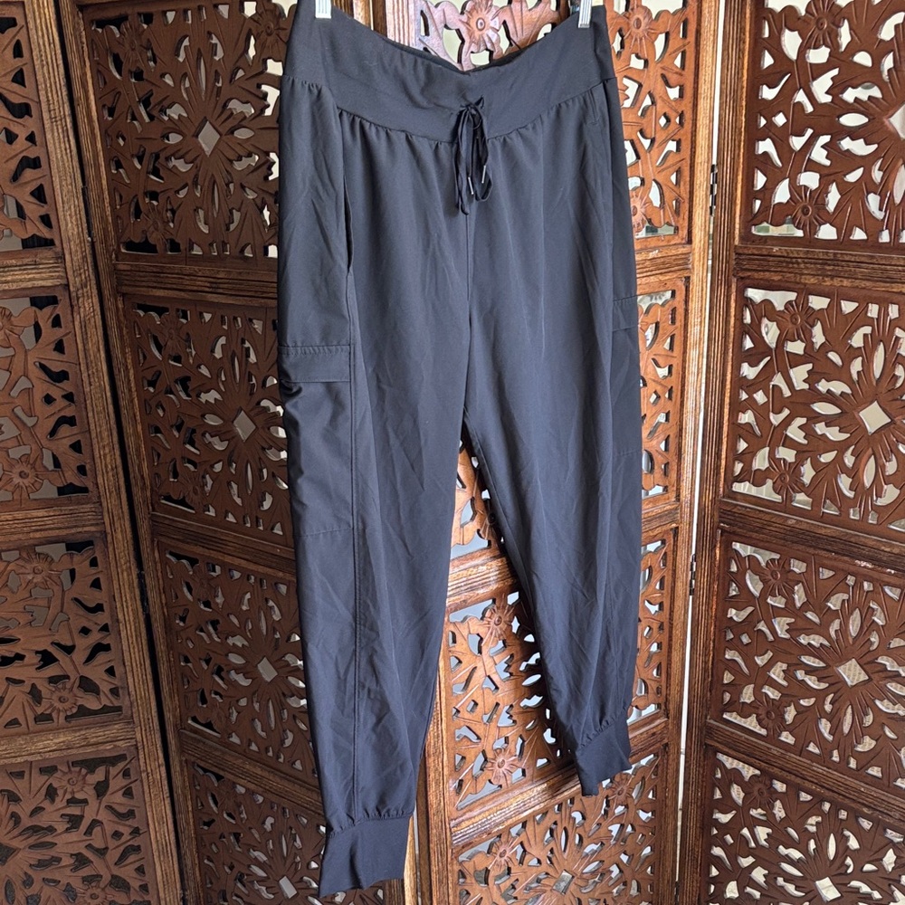 CALIA by Carrie Underwood Black lightweight Pants